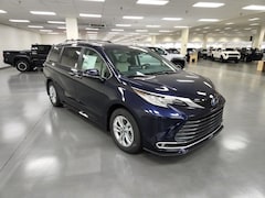 New 2025 Toyota Sienna Limited 7 PASSENGER Cincinnati, OH