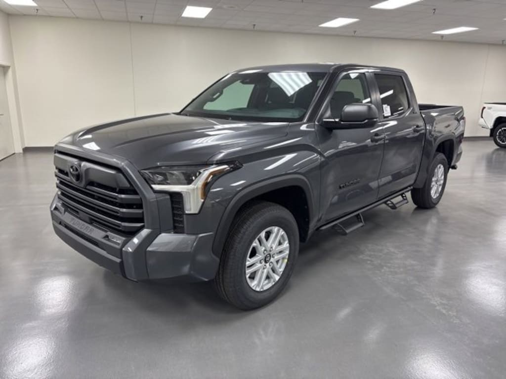 New 2026 Toyota Tundra SR5 SR5 CREWMAX 5.5