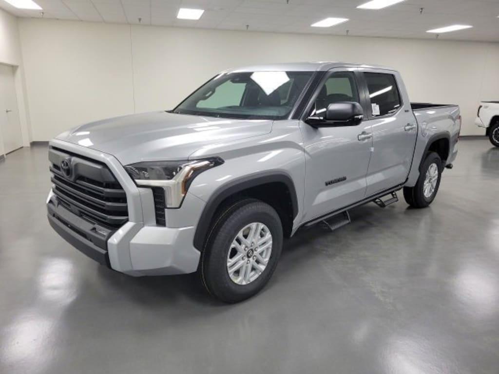 New 2026 Toyota Tundra SR5 SR5 CREWMAX 5.5