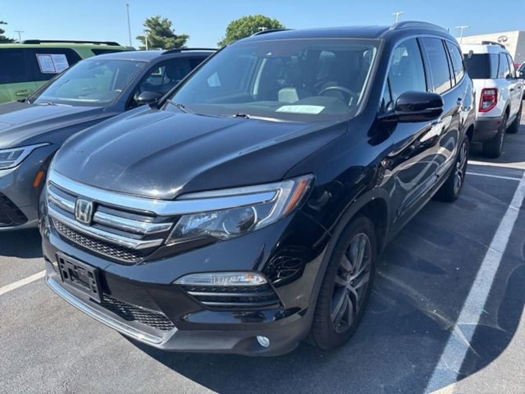 Used 2017 Honda Pilot Touring SUV