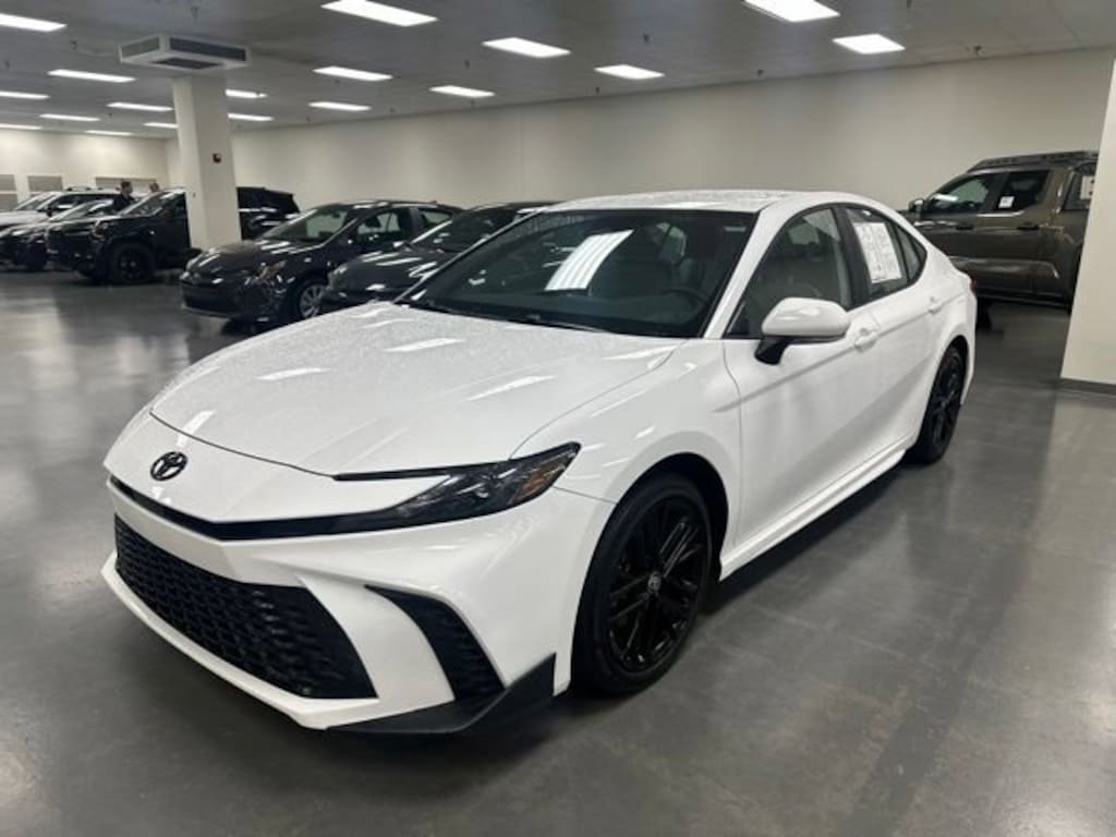 Used 2026 Toyota Camry SE Sedan