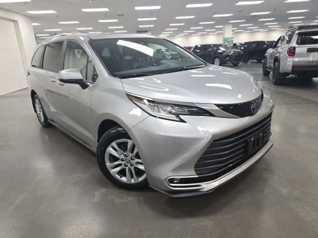 Certified 2023 Toyota Sienna Limited Van Passenger Van