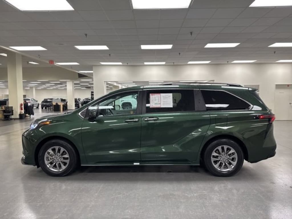 Used 2024 Toyota Sienna XLE Van Passenger Van