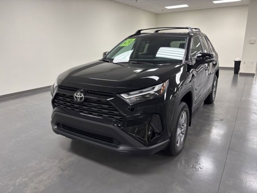 New 2025 Toyota RAV4 XLE XLE AWD SUV