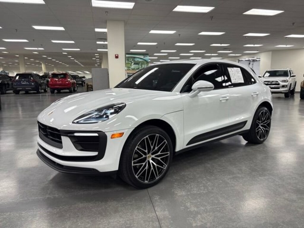 Used 2024 Porsche Macan Base SUV