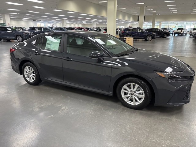 2026 Toyota Camry LE photo 3