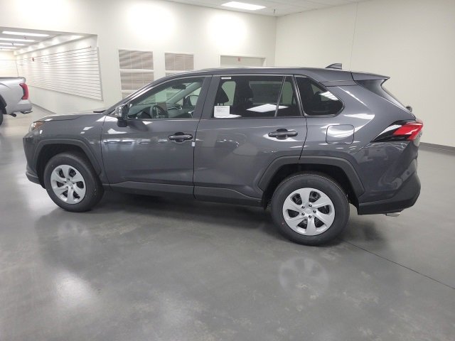 2025 Toyota RAV4 LE photo 3