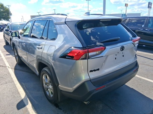 2024 Toyota RAV4 XLE photo 4