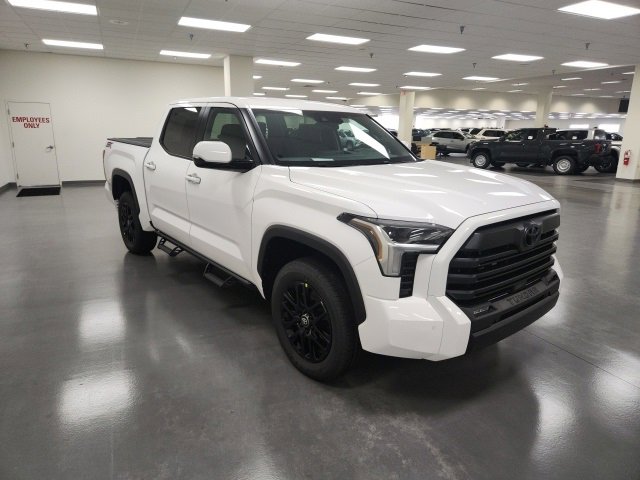2026 Toyota Tundra SR5 CREWMAX 5.5 