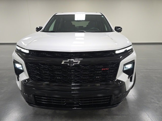 2024 Chevrolet Traverse RS photo 2