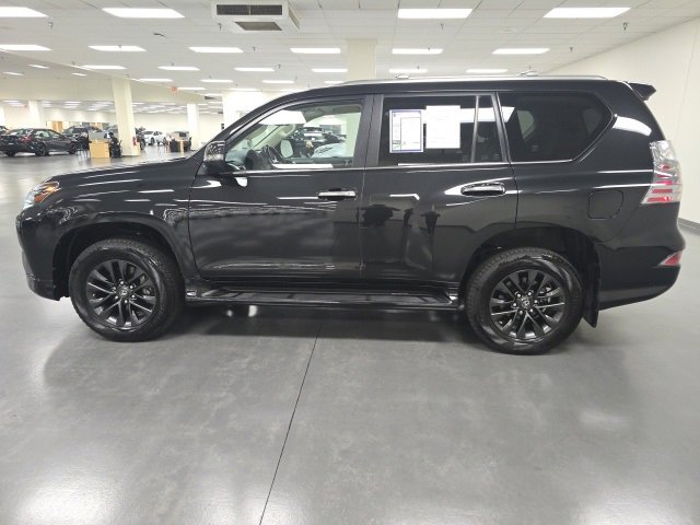 2023 Lexus GX 460 Premium photo 3