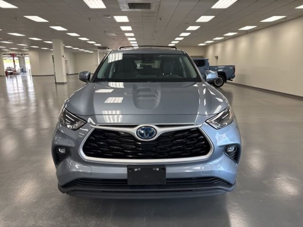 Used 2023 Toyota Highlander Hybrid Hybrid LE SUV