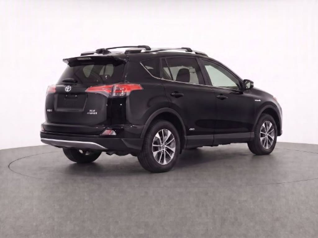 Used 2016 Toyota RAV4 Hybrid XLE SUV