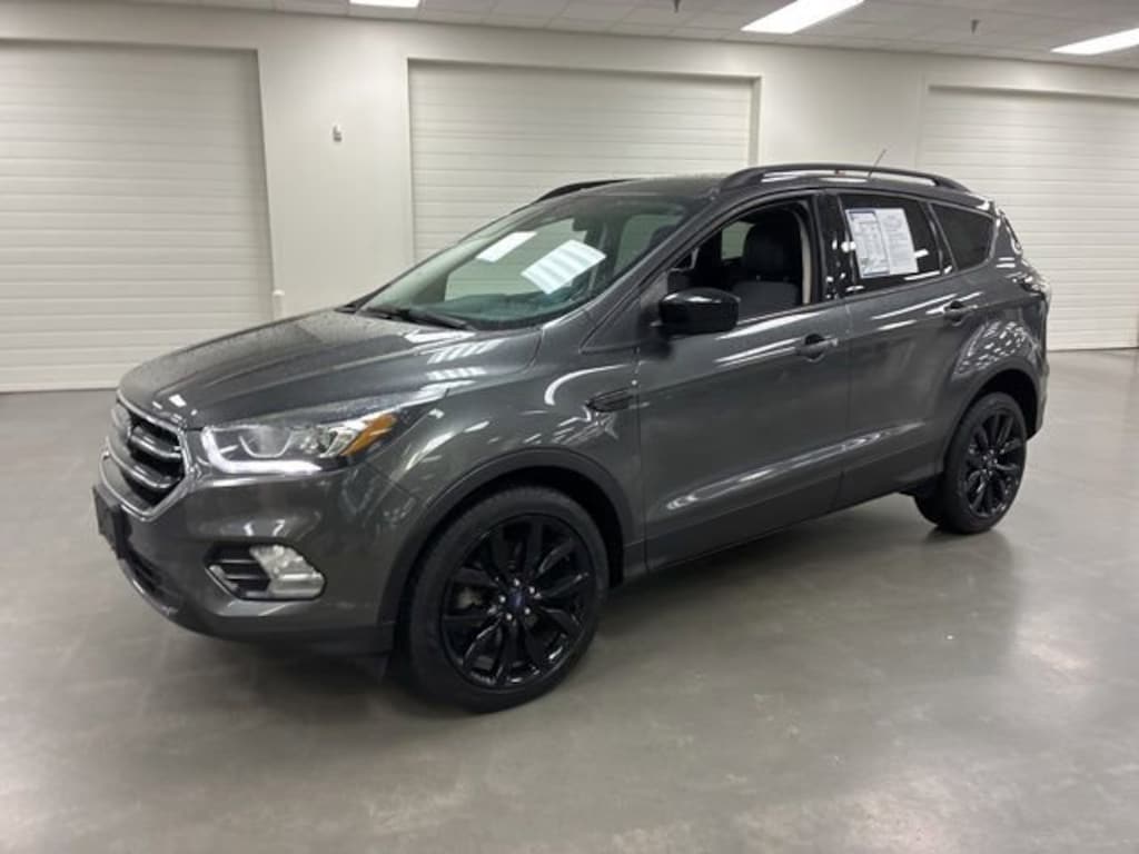 Used 2017 Ford Escape SE SUV