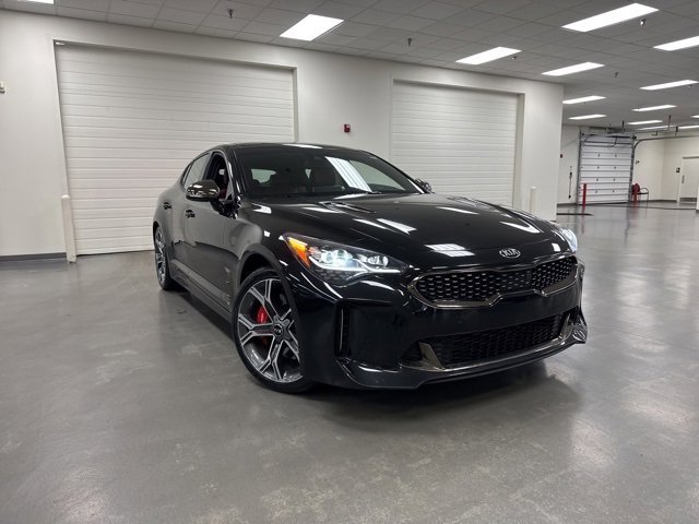 2021 Kia Stinger GT2's photo