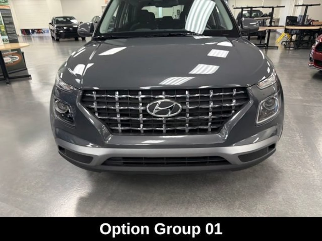 Used 2025 Hyundai Venue SEL SUV