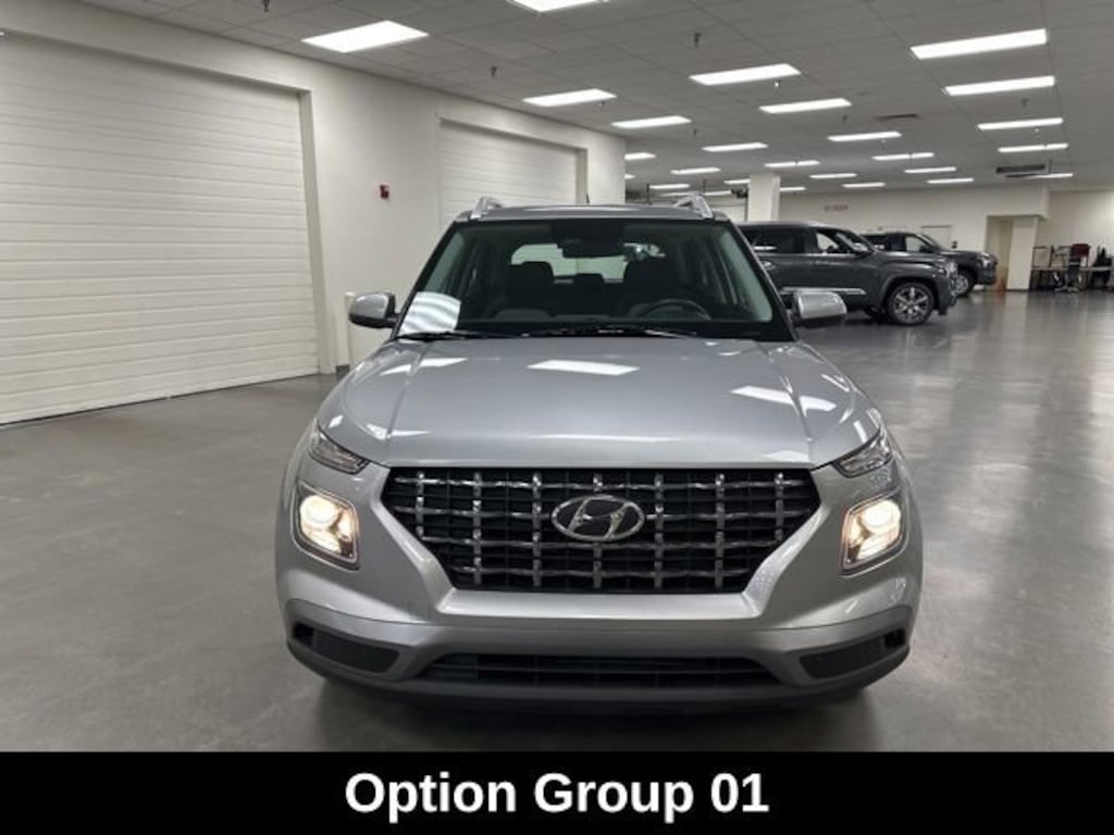 Used 2024 Hyundai Venue SEL SUV