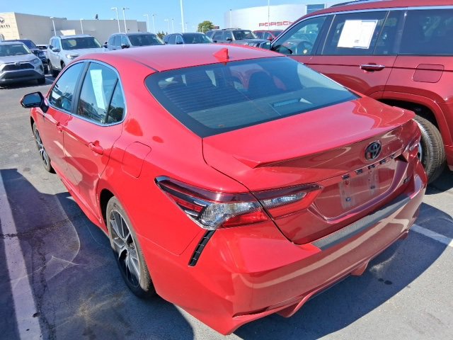 2023 Toyota Camry SE photo 4