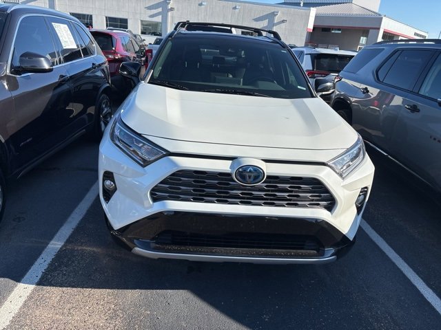 2020 Toyota RAV4 Hybrid XSE photo 2