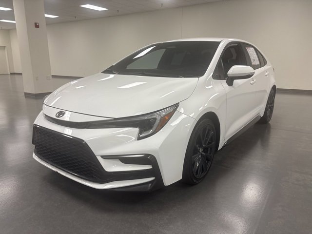 2024 Toyota Corolla SE photo 3