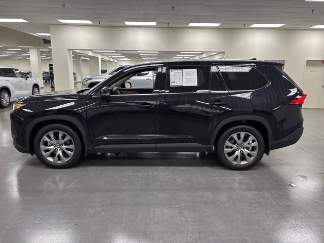 2024 Toyota Highlander Hybrid Limited photo 3