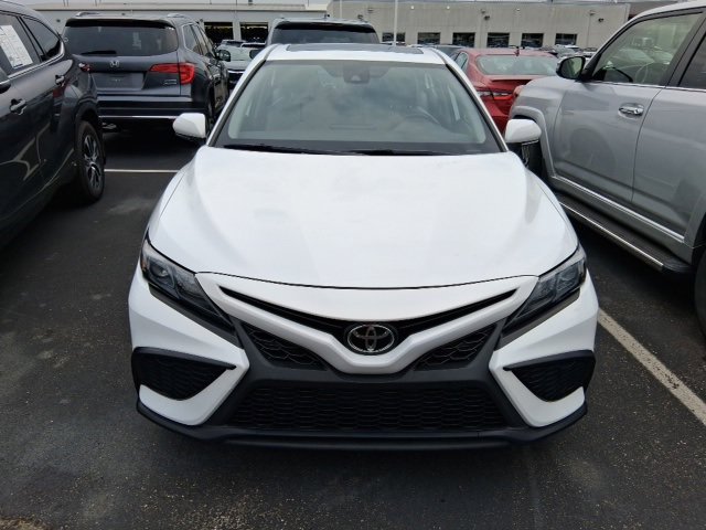 2023 Toyota Camry SE photo 2