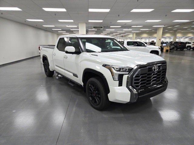 2026 Toyota Tundra Platinum's photo