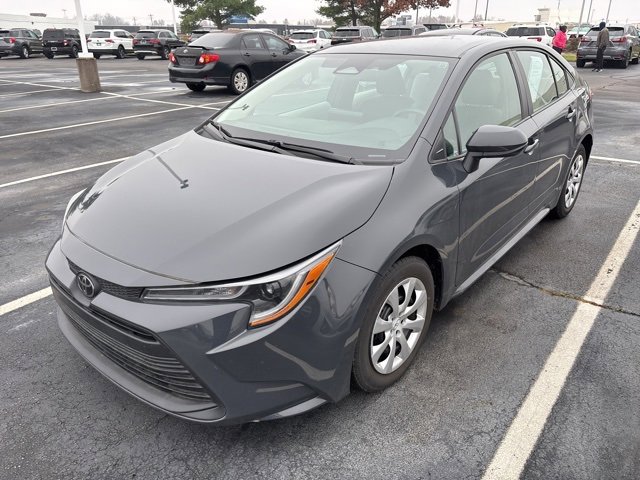 2024 Toyota Corolla LE photo 3