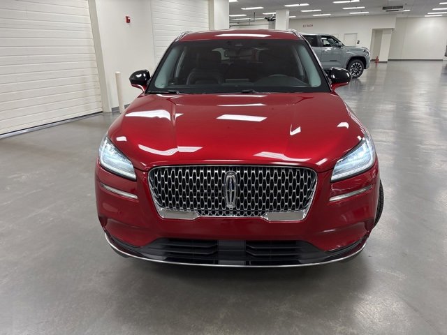 2022 Lincoln Corsair Standard photo 2