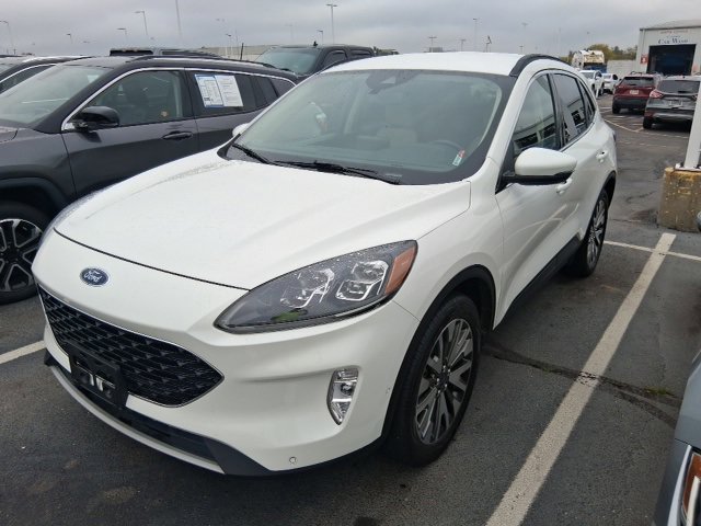 2020 Ford Escape Titanium photo 3