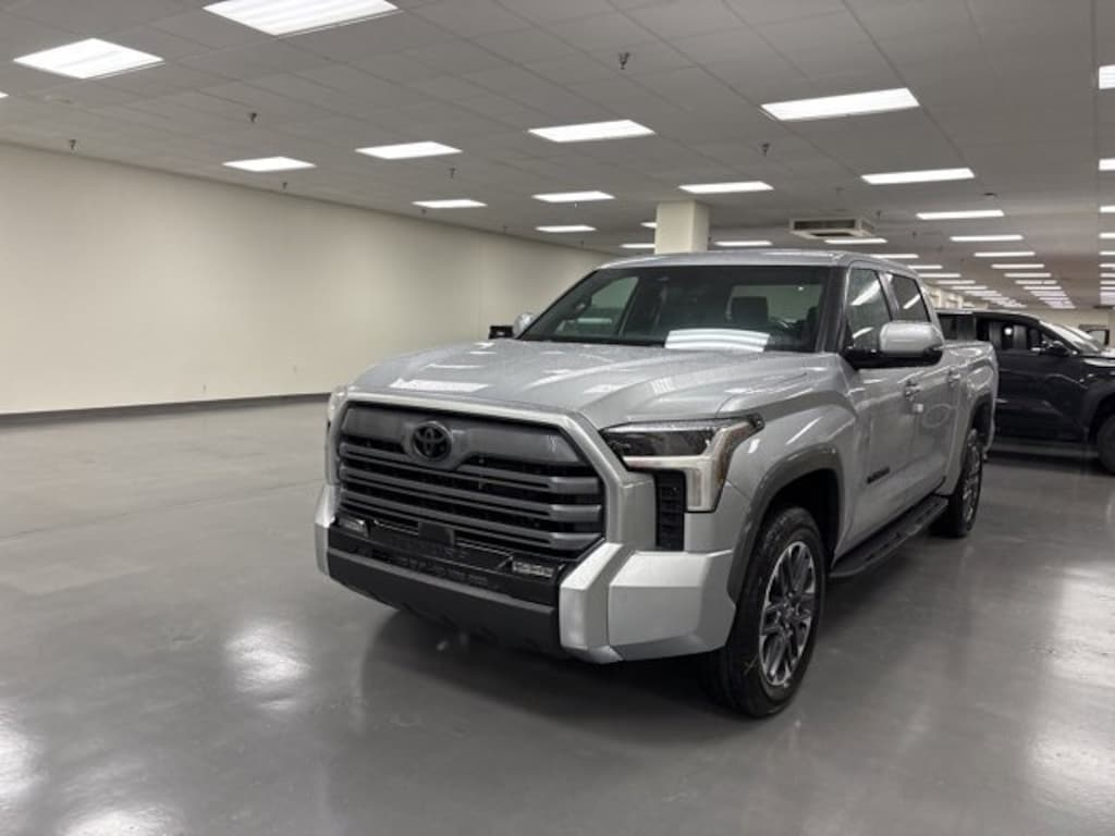 New 2026 Toyota Tundra Limited LIMITED CREWMAX 5.5