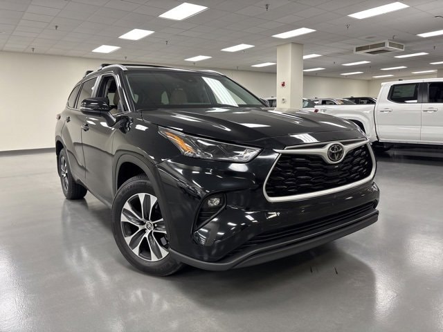 2024 Toyota Highlander XLE's photo