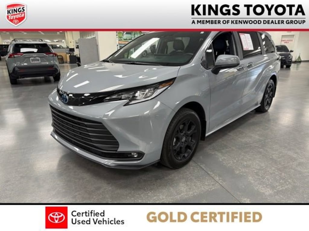 Certified 2025 Toyota Sienna Woodland Edition Van Passenger Van
