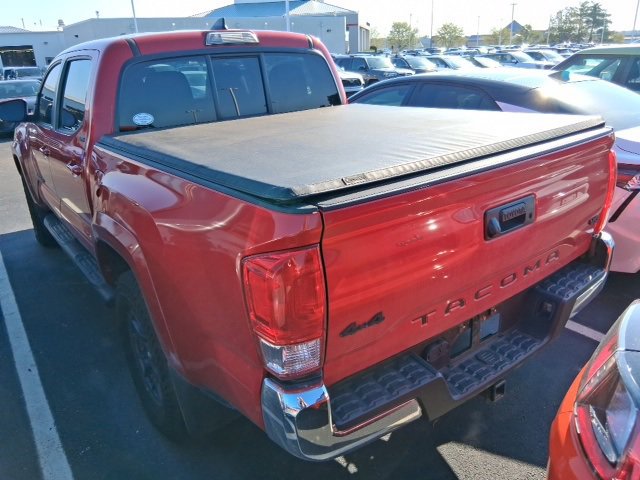 2017 Toyota Tacoma SR5 photo 4