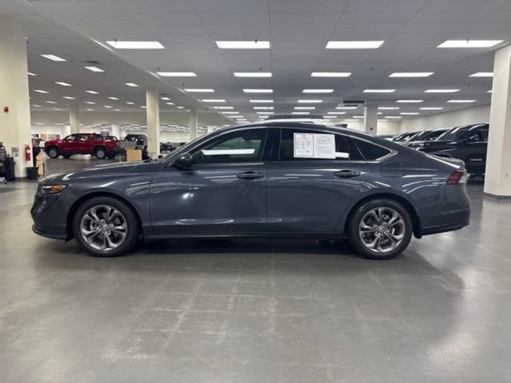 Used 2024 Honda Accord EX Sedan