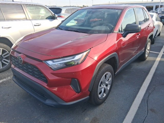 2023 Toyota RAV4 LE photo 3