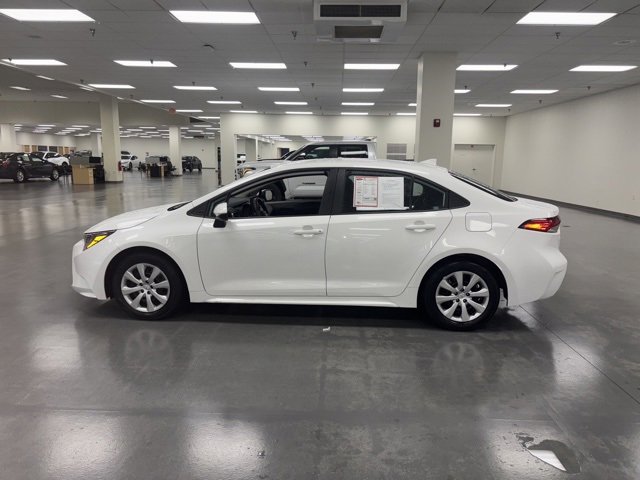 2022 Toyota Corolla LE photo 4