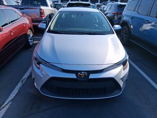 2022 Toyota Corolla LE photo 2