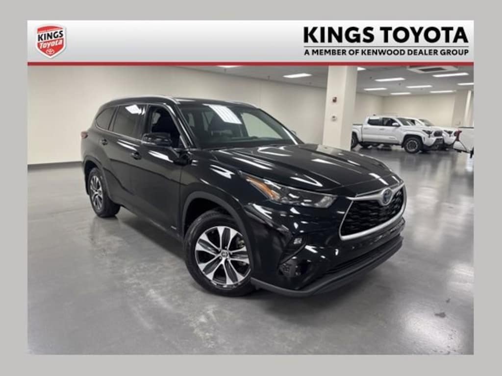 Used 2022 Toyota Highlander Hybrid XLE SUV