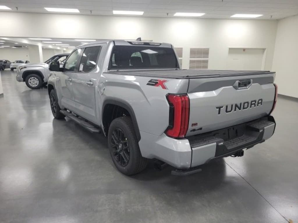 New 2026 Toyota Tundra SR5 SR5 CREWMAX 5.5