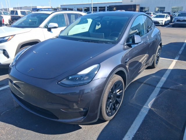 2024 Tesla Model Y Long Range photo 3