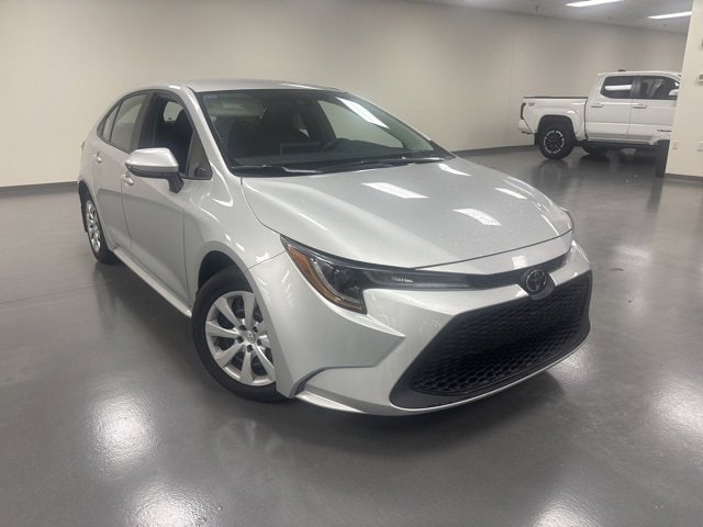 2021 Toyota Corolla LE's photo