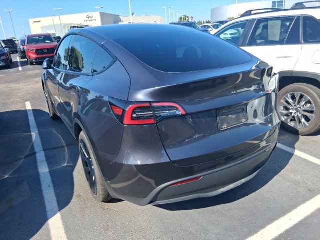 2024 Tesla Model Y Long Range photo 4