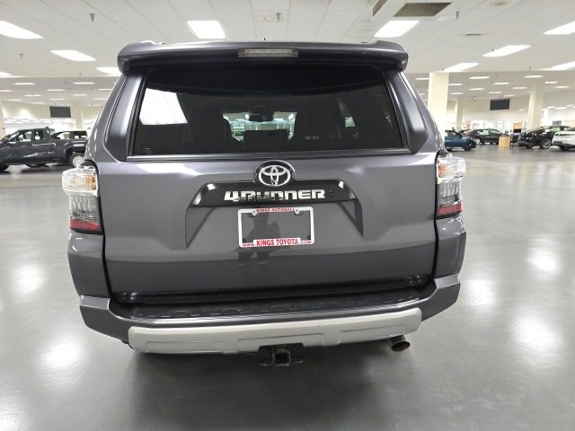 2022 Toyota 4Runner TRD Off-Road Premium photo 4