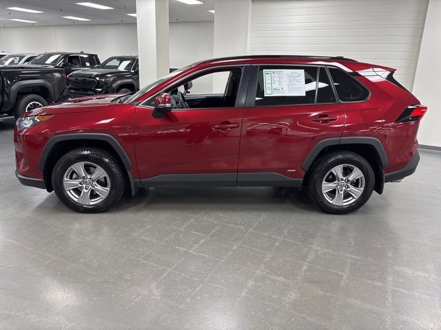 2022 Toyota RAV4 Hybrid LE photo 4