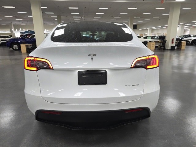 2023 Tesla Model Y Long Range photo 4