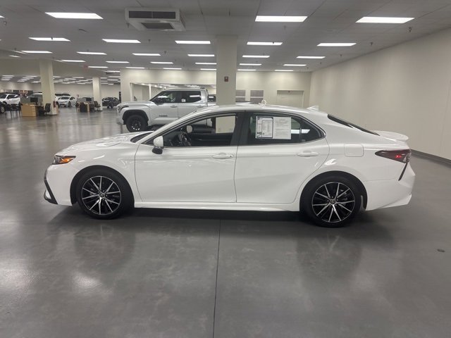 2023 Toyota Camry SE photo 4