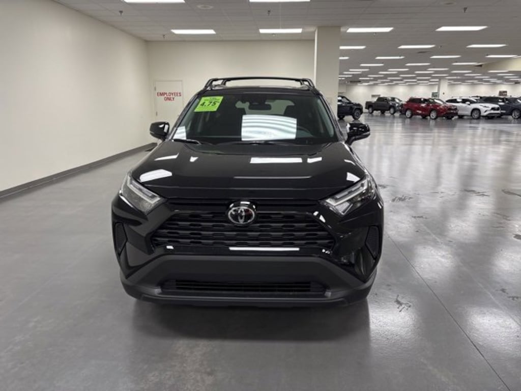 New 2025 Toyota RAV4 XLE XLE AWD SUV