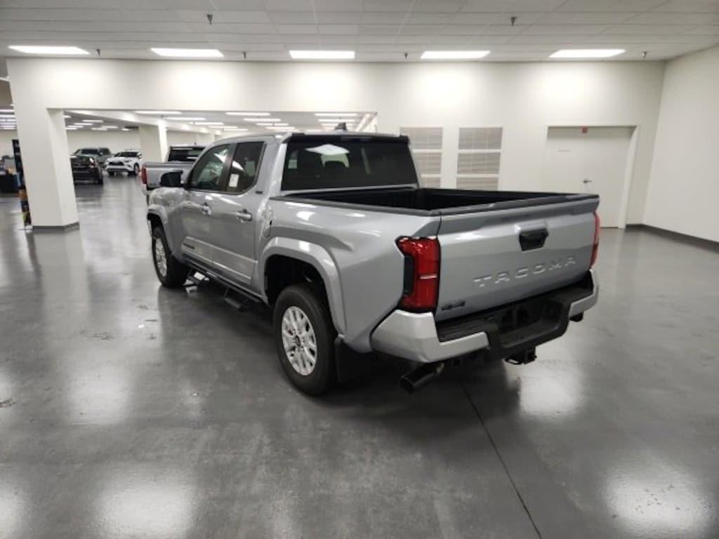 New 2025 Toyota Tacoma SR5 4X4 DOUBLE CAB