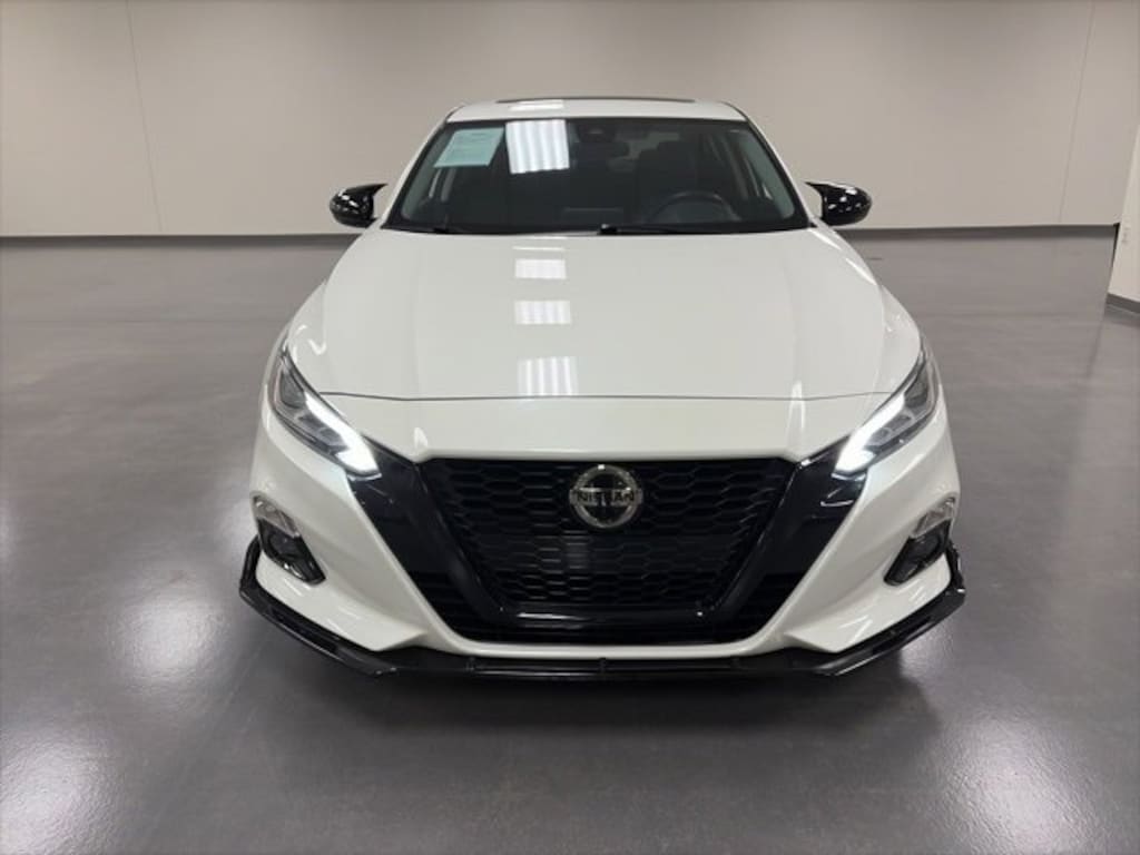 Used 2022 Nissan Altima 2.5 SR Sedan